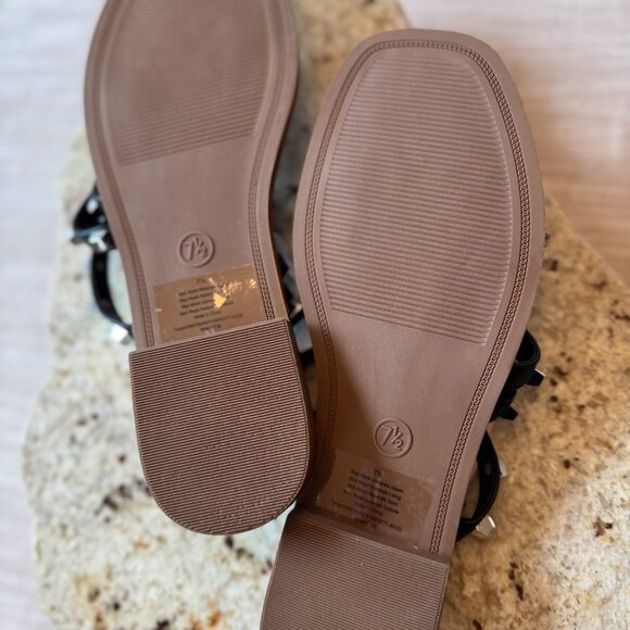 NWT Silver Studded & Black Flat 4 Strap Sandals Sz. 7.5 - Picture 3 of 3